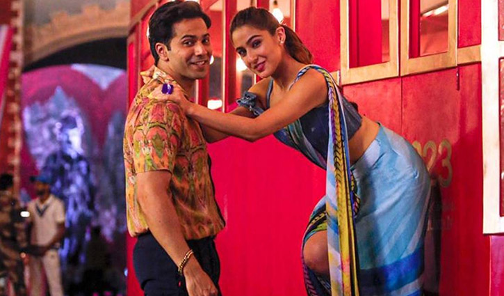 প্রকাশ্যে সারা-বরুণের রোমান্স (ভিডিও)