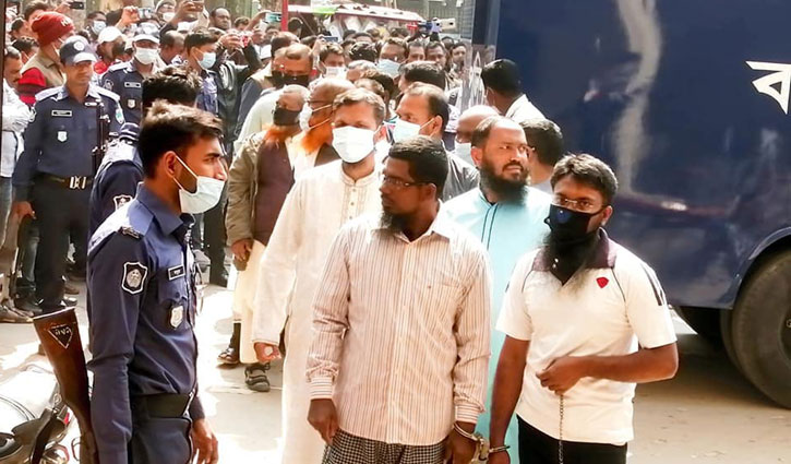 জেএমবি’র সিরিজ বোমা হামলা: ১৭ আসামির কারাদণ্ড জেএমবি’র সিরিজ বোমা হামলা: ১৭ আসামির কারাদণ্ড