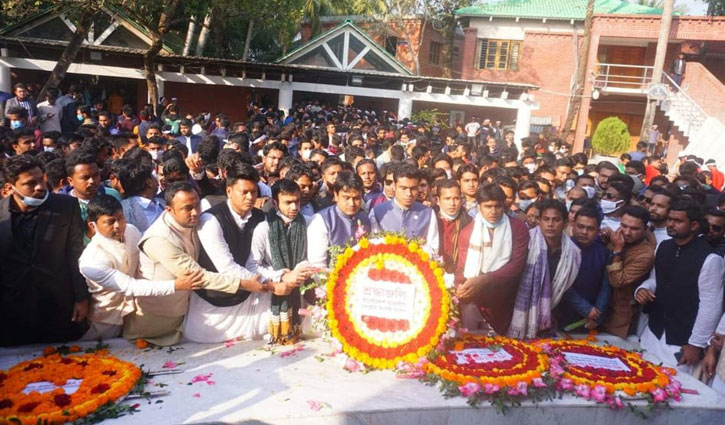 বঙ্গবন্ধুর সমাধিতে ছাত্রলীগের শ্রদ্ধা বঙ্গবন্ধুর সমাধিতে ছাত্রলীগের শ্রদ্ধা