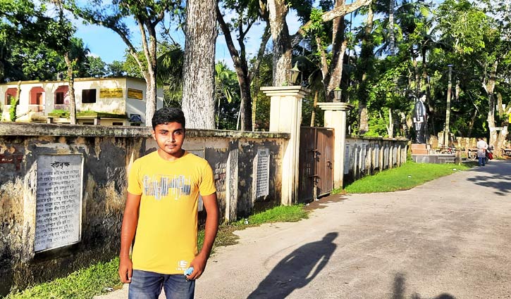 ঘুরে এলাম মধুকবির সাগরদাঁড়ি ঘুরে এলাম মধুকবির সাগরদাঁড়ি