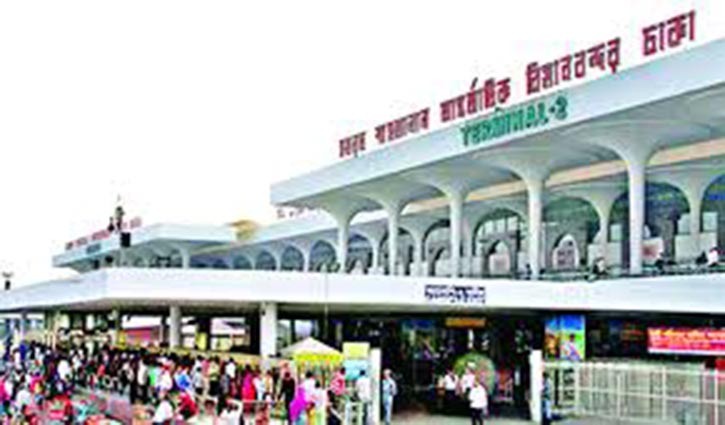 করোনা আক্রান্ত যাত্রী আনায় ৩ এয়ারলাইন্সকে নোটিশ করোনা আক্রান্ত যাত্রী আনায় ৩ এয়ারলাইন্সকে নোটিশ