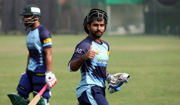 শামীমের জীবনধারার রসদ ভাত ও ফল 