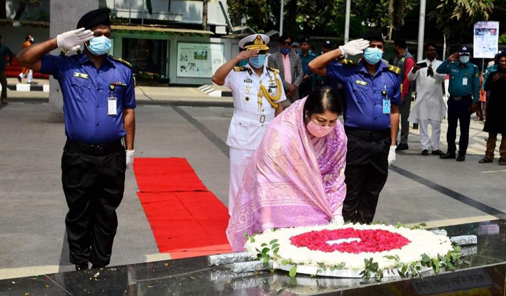বঙ্গবন্ধুর প্রতিকৃতিতে স্পিকারের শ্রদ্ধা বঙ্গবন্ধুর প্রতিকৃতিতে স্পিকারের শ্রদ্ধা