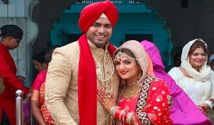 তবে কি ভেঙেই যাচ্ছে শ্রাবন্তীর সংসার?