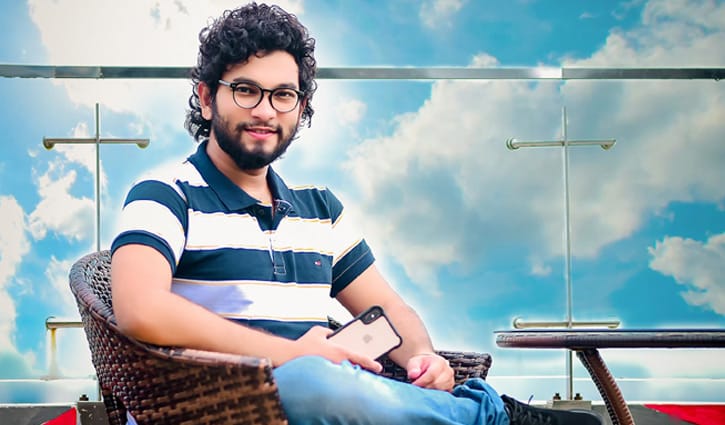 ফটোগ্রাফি পেশা, গান নেশা: দ্বীপ ফটোগ্রাফি পেশা, গান নেশা: দ্বীপ