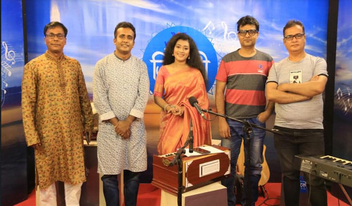 ত্রিবেণীতে আজ গাইবেন ক্লোজআপ ওয়ান তারকা প্রিয়াংকা ত্রিবেণীতে আজ গাইবেন ক্লোজআপ ওয়ান তারকা প্রিয়াংকা