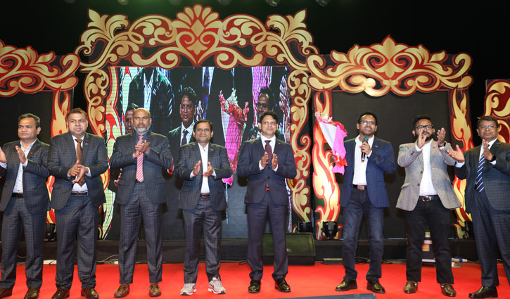 কক্সবাজারে চলছে ‘ওয়ালটন মিট দ্য ড্রিমার’ কক্সবাজারে চলছে ‘ওয়ালটন মিট দ্য ড্রিমার’