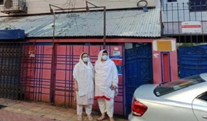 সেই দুই বোনকে বাসায় তুলে দিলো গুলশান থানা পুলিশ সেই দুই বোনকে বাসায় তুলে দিলো গুলশান থানা পুলিশ