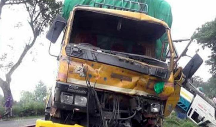 4 killed in Tangail road crash
