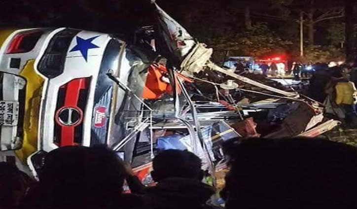 4 killed as bus plunges into ditch in Cox’s Bazar