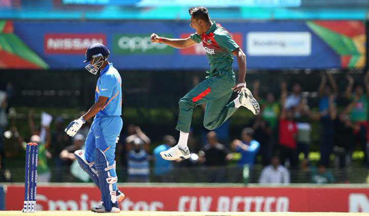India lose nine wickets