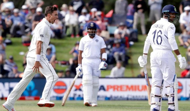 India extend slender lead as wickets tumble in Christchurch