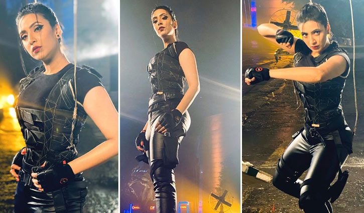 অ্যাকশন কন্যা মিম