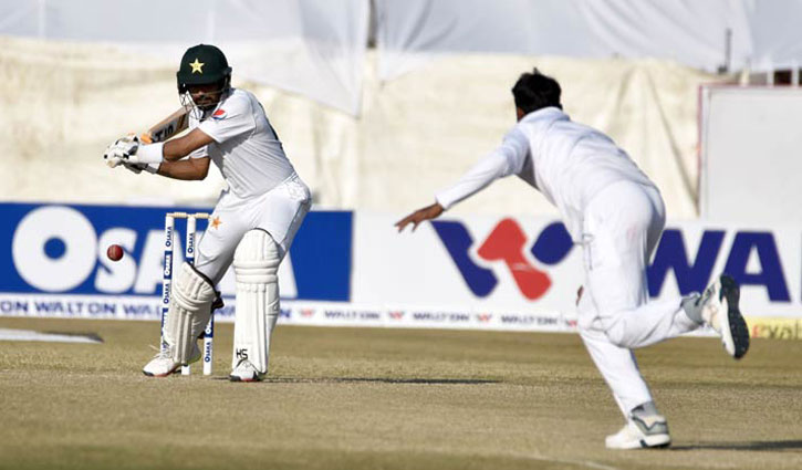 Pakistan all out for 445