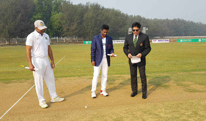 প্রথম দিন শেষে ভালো অবস্থানে ওয়ালটন প্রথম দিন শেষে ভালো অবস্থানে ওয়ালটন