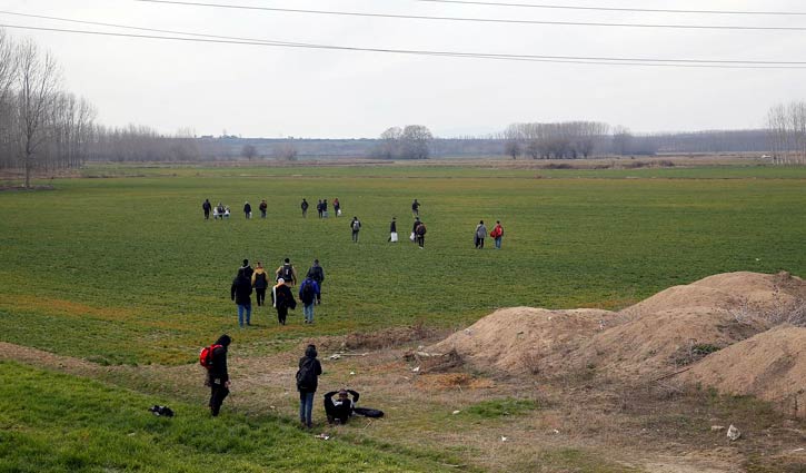 শরণার্থীদের জন্য ইউরোপের সীমান্ত খুলে দিয়েছে তুরস্ক