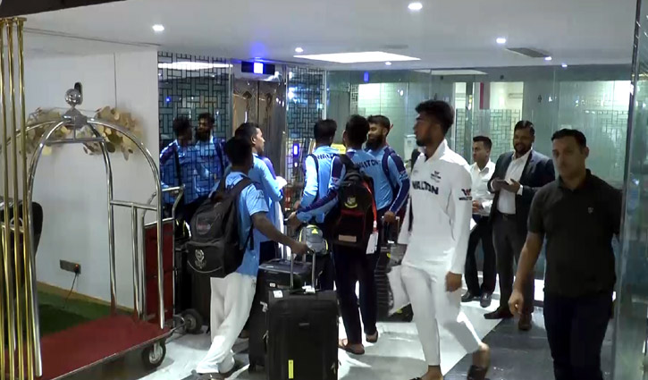 ভালোবাসা দিবসে কক্সবাজারে বিপাকে ক্রিকেটাররা ভালোবাসা দিবসে কক্সবাজারে বিপাকে ক্রিকেটাররা