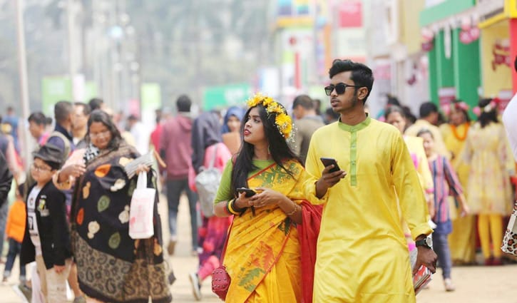 বসন্ত ও ভালোবাসা দিবস মিলে আনন্দ নগরী বসন্ত ও ভালোবাসা দিবস মিলে আনন্দ নগরী