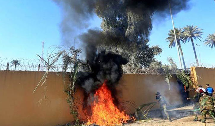 Blasts hit US embassy area in Baghdad