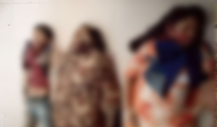 বাস খাদে, একই পরিবারের ৩ জন নিহত বাস খাদে, একই পরিবারের ৩ জন নিহত