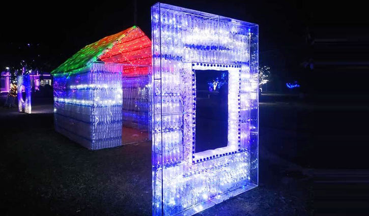 আলোকসজ্জায় প্লাস্টিকের বোতলের ঘর-টাওয়ার!