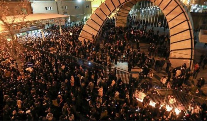 Protesters in Iran condemn 'lies' on downed jet