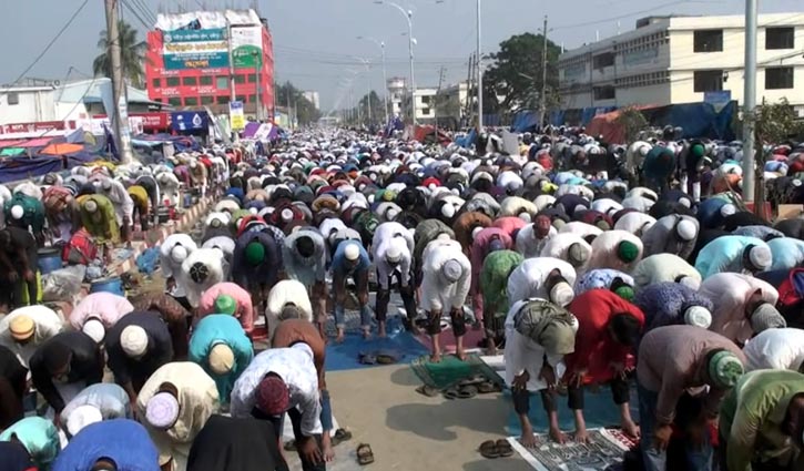 Lakhs join Jumma prayers at Ijtema ground