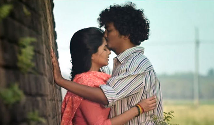 কাঠবিড়ালীর দৌড় চলছে