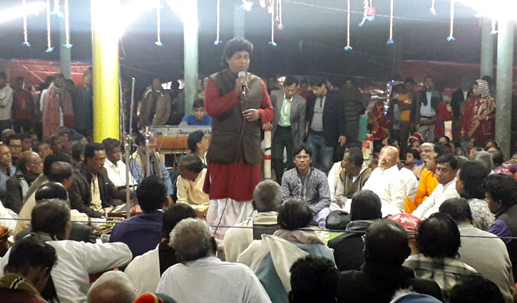 রাজৈরে কদমবাড়ীতে জমজমাট কবি গানের আসর