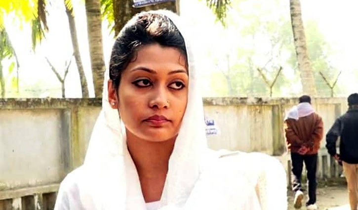 পরীক্ষা দিলেন মিন্নি পরীক্ষা দিলেন মিন্নি