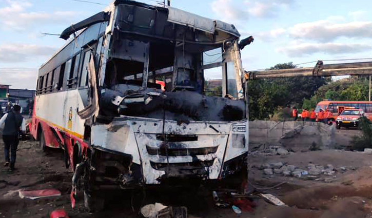 ভারতে বাস-অটোরিকশা সংঘর্ষে নিহত ২৬