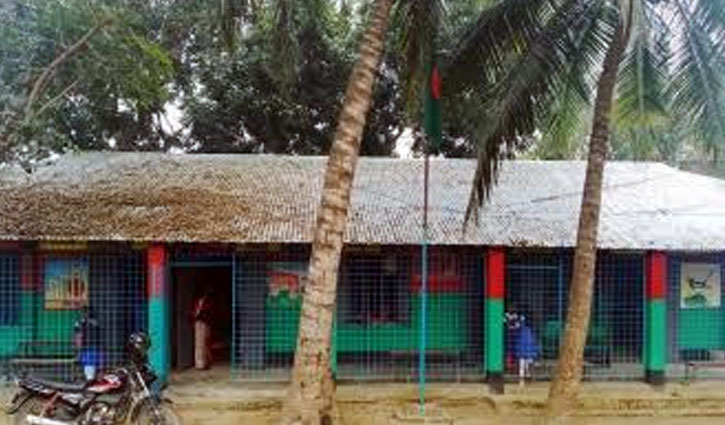৬ শ্রেণিকক্ষের জন্য মাত্র দুই শিক্ষক ৬ শ্রেণিকক্ষের জন্য মাত্র দুই শিক্ষক