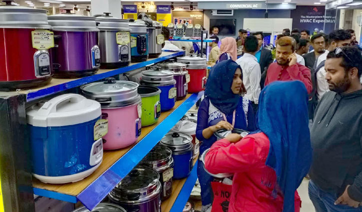 মেলায় ওয়ালটন রাইস কুকারে ১০ শতাংশ ছাড় মেলায় ওয়ালটন রাইস কুকারে ১০ শতাংশ ছাড়