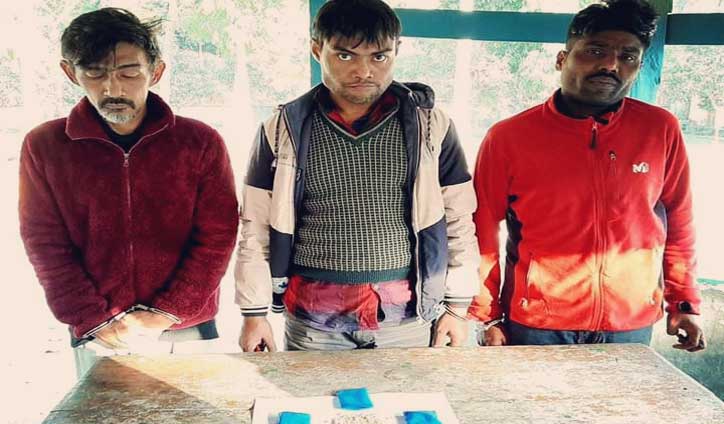 ইয়াবাসহ গ্রেপ্তার ৩ ইয়াবাসহ গ্রেপ্তার ৩