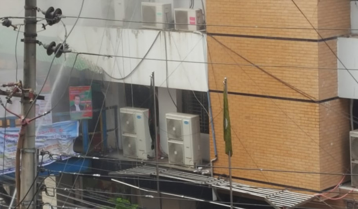 Fire at Dhaka Ainjibi Samity Bhaban 