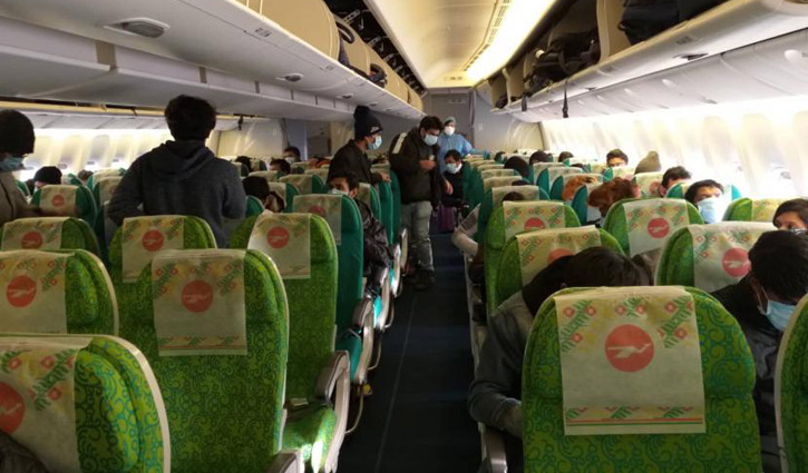 Bangladeshis trapped in Wuhan return home