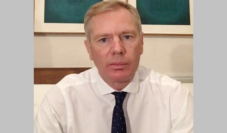 Iran arrests UK ambassador