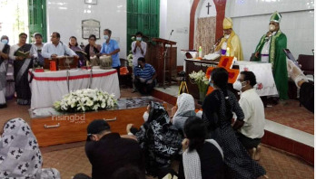 মায়ের পাশে চিরনিদ্রায় এন্ড্রু কিশোর মায়ের পাশে চিরনিদ্রায় এন্ড্রু কিশোর