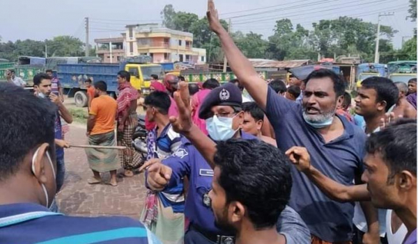 পুলিশের ধাওয়ায় নদীতে ঝাঁপ, পরে লাশ উদ্ধার পুলিশের ধাওয়ায় নদীতে ঝাঁপ, পরে লাশ উদ্ধার