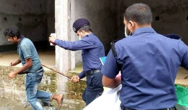 সিফাতের মুক্তির দাবি: মানববন্ধনে পুলিশের বাধা সিফাতের মুক্তির দাবি: মানববন্ধনে পুলিশের বাধা