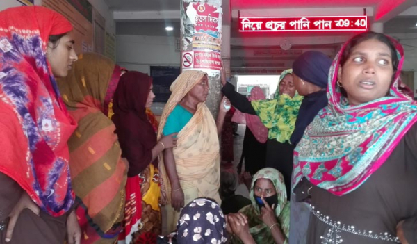 চুয়াডাঙ্গায় বাসচাপায় নিহত ৬ চুয়াডাঙ্গায় বাসচাপায় নিহত ৬