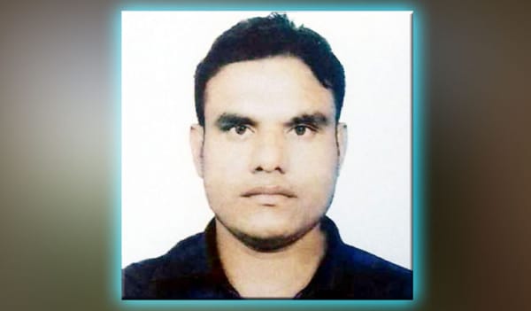 এবার সাংবাদিককে হুমকি দিলেন খুলনার সেই অফিস সহকারী এবার সাংবাদিককে হুমকি দিলেন খুলনার সেই অফিস সহকারী
