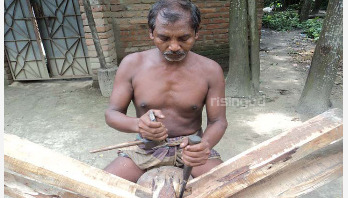 গরুর গাড়ির চল নেই, চাকার কারিগরের সংসারও চলে না গরুর গাড়ির চল নেই, চাকার কারিগরের সংসারও চলে না
