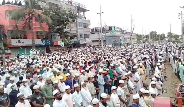 ব্রাহ্মণবাড়িয়ায় আল্লামা সিরাজীর মৃত্যু, জানাজায় মানুষের ঢল ব্রাহ্মণবাড়িয়ায় আল্লামা সিরাজীর মৃত্যু, জানাজায় মানুষের ঢল