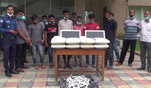 গোপালগঞ্জে বশেমুরবিপ্রবির কম্পিউটার চুরির ঘটনায় গ্রেপ্তার ৭ গোপালগঞ্জে বশেমুরবিপ্রবির কম্পিউটার চুরির ঘটনায় গ্রেপ্তার ৭