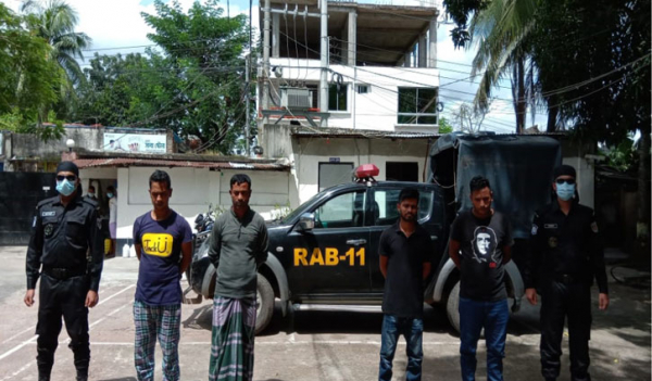 কুমিল্লায় ৮৬০ পিস ইয়াবা, ৩ কেজি গাঁজাসহ গ্রেপ্তার ৫ কুমিল্লায় ৮৬০ পিস ইয়াবা, ৩ কেজি গাঁজাসহ গ্রেপ্তার ৫