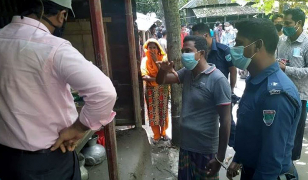 মানিকগঞ্জে চাল বিতরণে অবহেলা, ইউপি সদস্যকে জরিমানা মানিকগঞ্জে চাল বিতরণে অবহেলা, ইউপি সদস্যকে জরিমানা