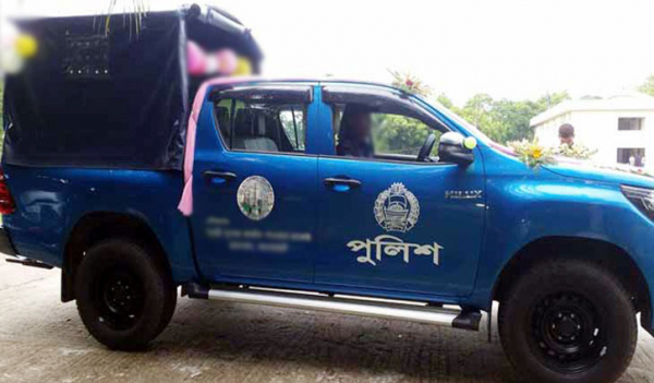 জাতীয় শোক দিবসে সতর্ক আইনশৃঙ্খলা বাহিনী জাতীয় শোক দিবসে সতর্ক আইনশৃঙ্খলা বাহিনী
