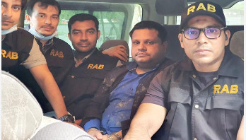 উত্তরায় সাহেদের বাড়ি ঘিরে রেখেছে র্যাব উত্তরায় সাহেদের বাড়ি ঘিরে রেখেছে র্যাব