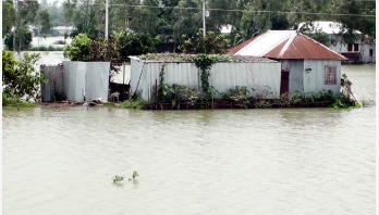 সিরাজগঞ্জে দ্বিতীয় দফায় ফুঁসে উঠেছে যমুনার পানি সিরাজগঞ্জে দ্বিতীয় দফায় ফুঁসে উঠেছে যমুনার পানি